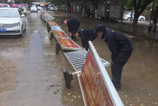 余干昨天刮了一场大风，这些画面触目惊心